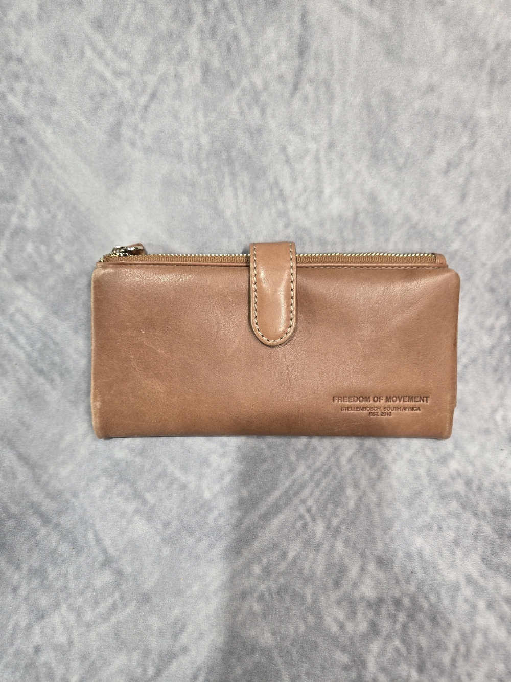 Freedom of Movement. Ladies Clip Wallet Bourbon